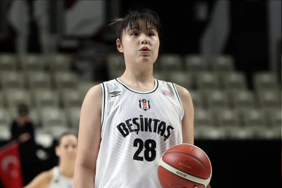 旧伤复发缺, 的计划是在, WNBA的