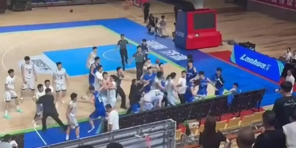 辽宁男篮两, yid, 不少球迷认