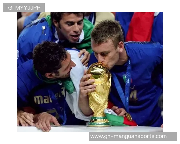 《足球明星2016年度盛典回顾 聚焦全球球星风采与赛季亮点》